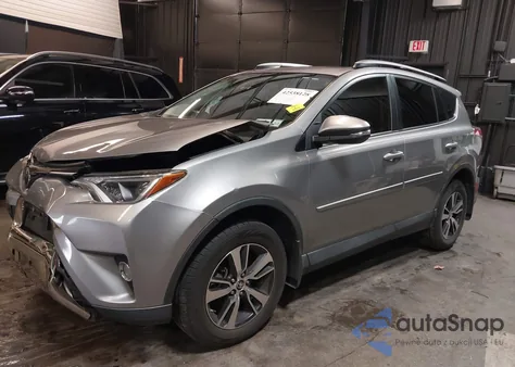 2017 Toyota Rav4 Xle z USA, uszkodzony, nr VIN 2T3RFREV4HW687943
